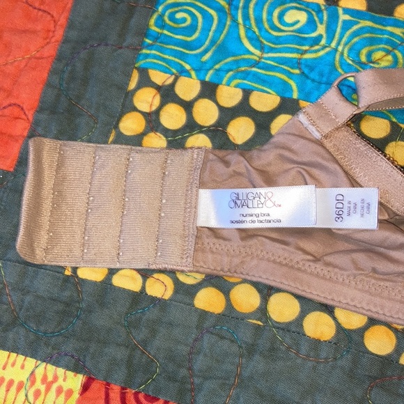 2 Gillian & O’Malley nursing bras (unlined) - Picture 6 of 8